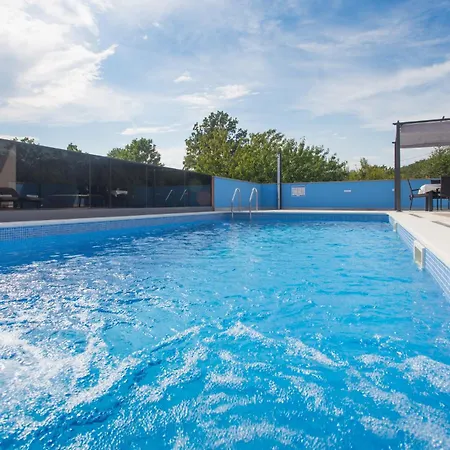 Tomic Villa Trnbusi